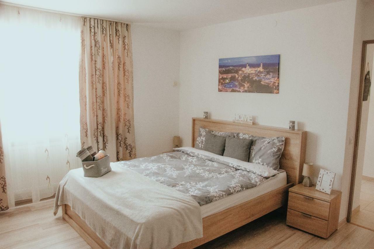 Apartament 1 Decembrie Alba Iulia Exterior photo
