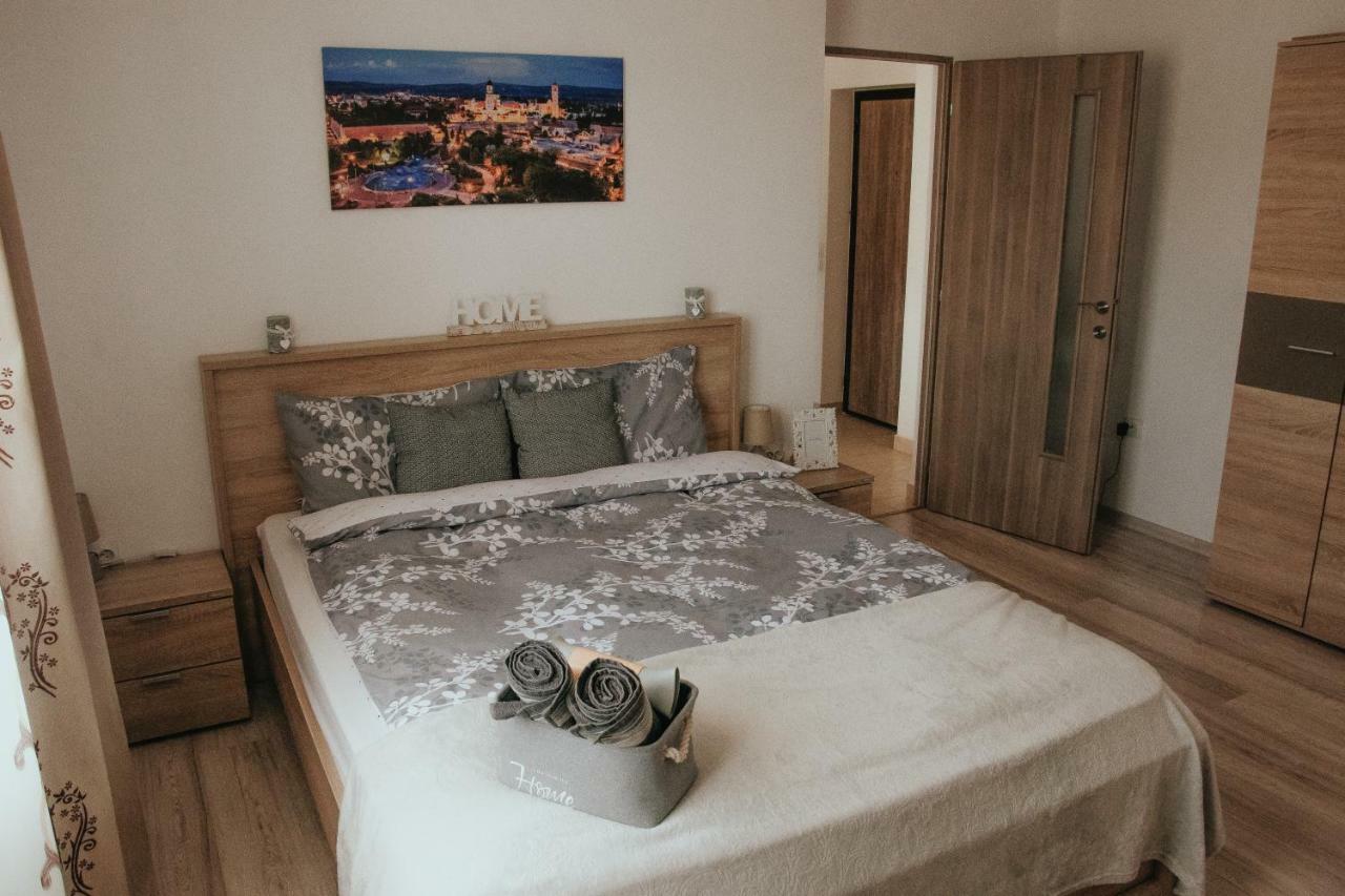 Apartament 1 Decembrie Alba Iulia Exterior photo